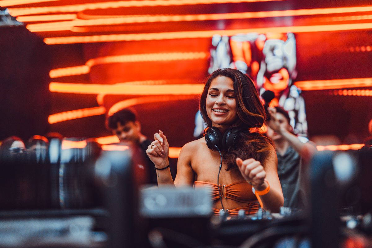 Loading... just a sec